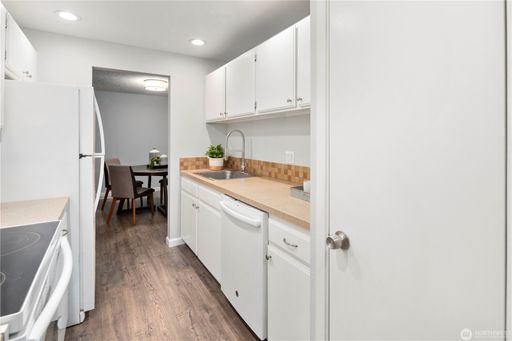 Listing photo thumbnail