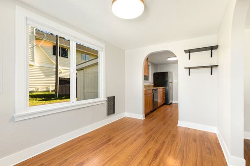 Listing photo thumbnail
