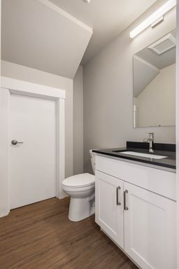 Listing photo thumbnail