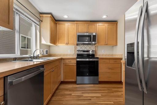 Listing photo thumbnail