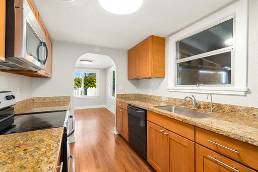 Listing photo thumbnail