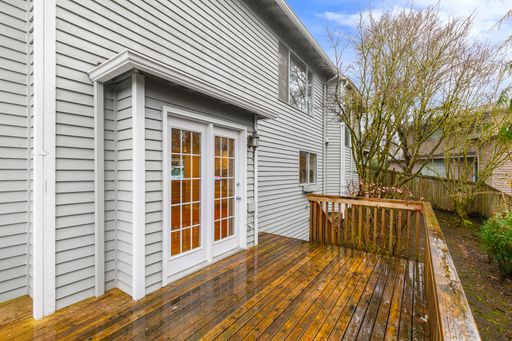 Listing photo thumbnail