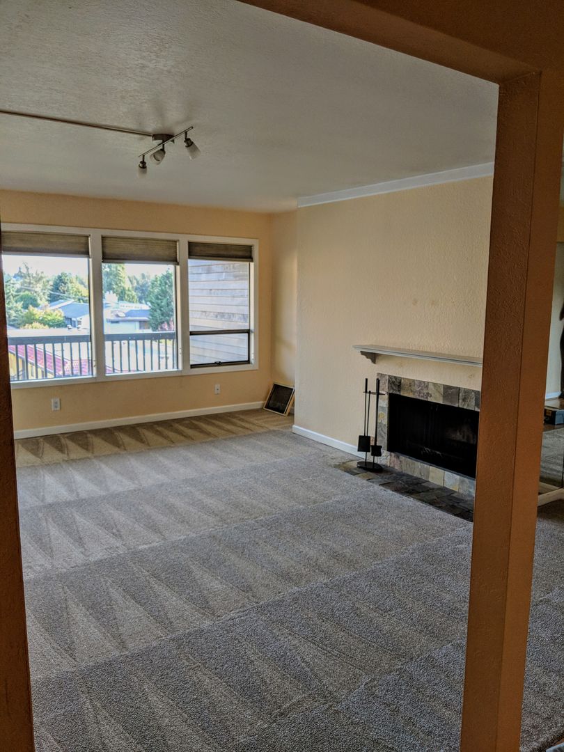 11640 100th Ave NE Unit 303, Kirkland, WA photo 2
