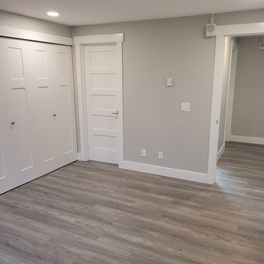 Listing photo thumbnail