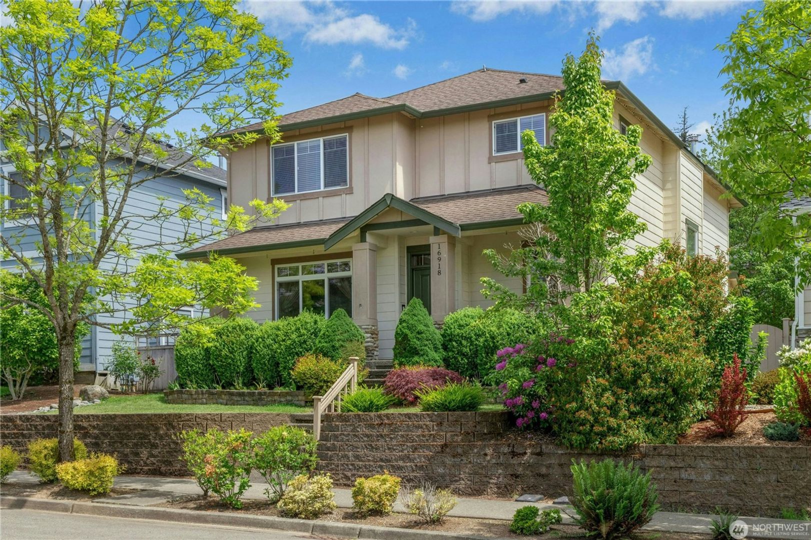 16918 Woodside Dr SE, Renton, WA photo 2