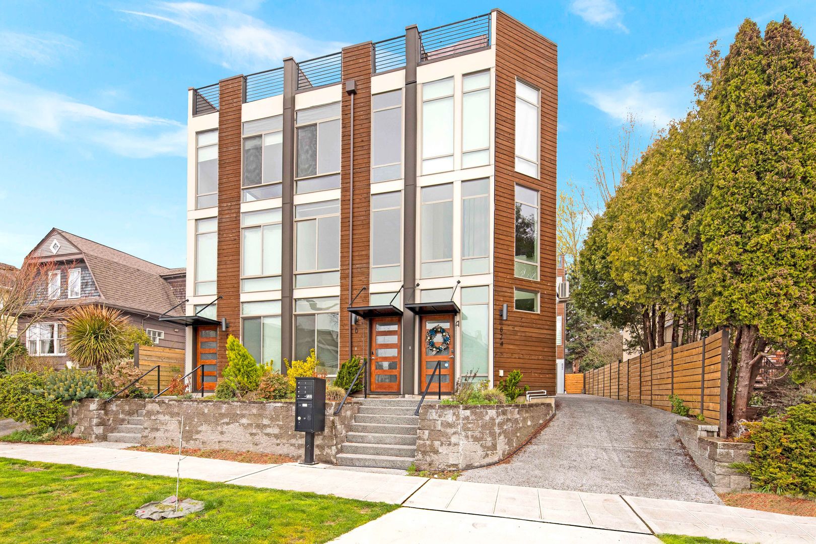 Seattle Townhome: 824 NW 63rd St Unit B
