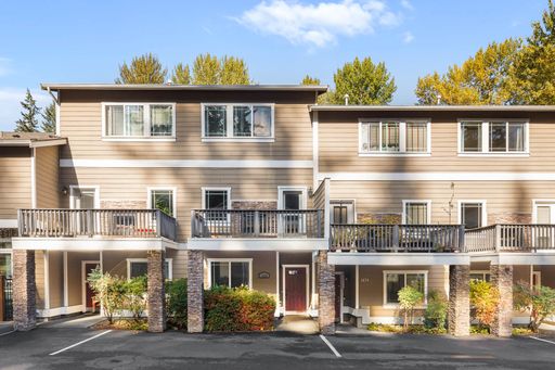 1056 215th Pl SE, Bothell, WA 98021