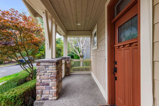Listing photo thumbnail