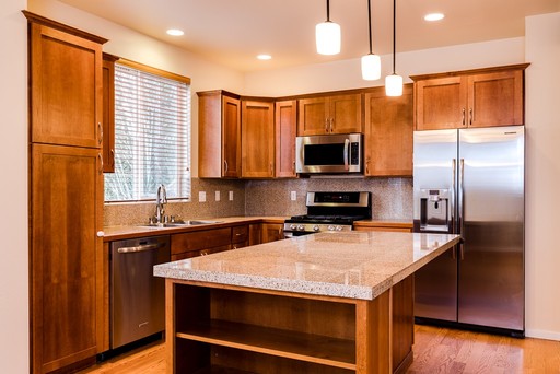 Listing photo thumbnail