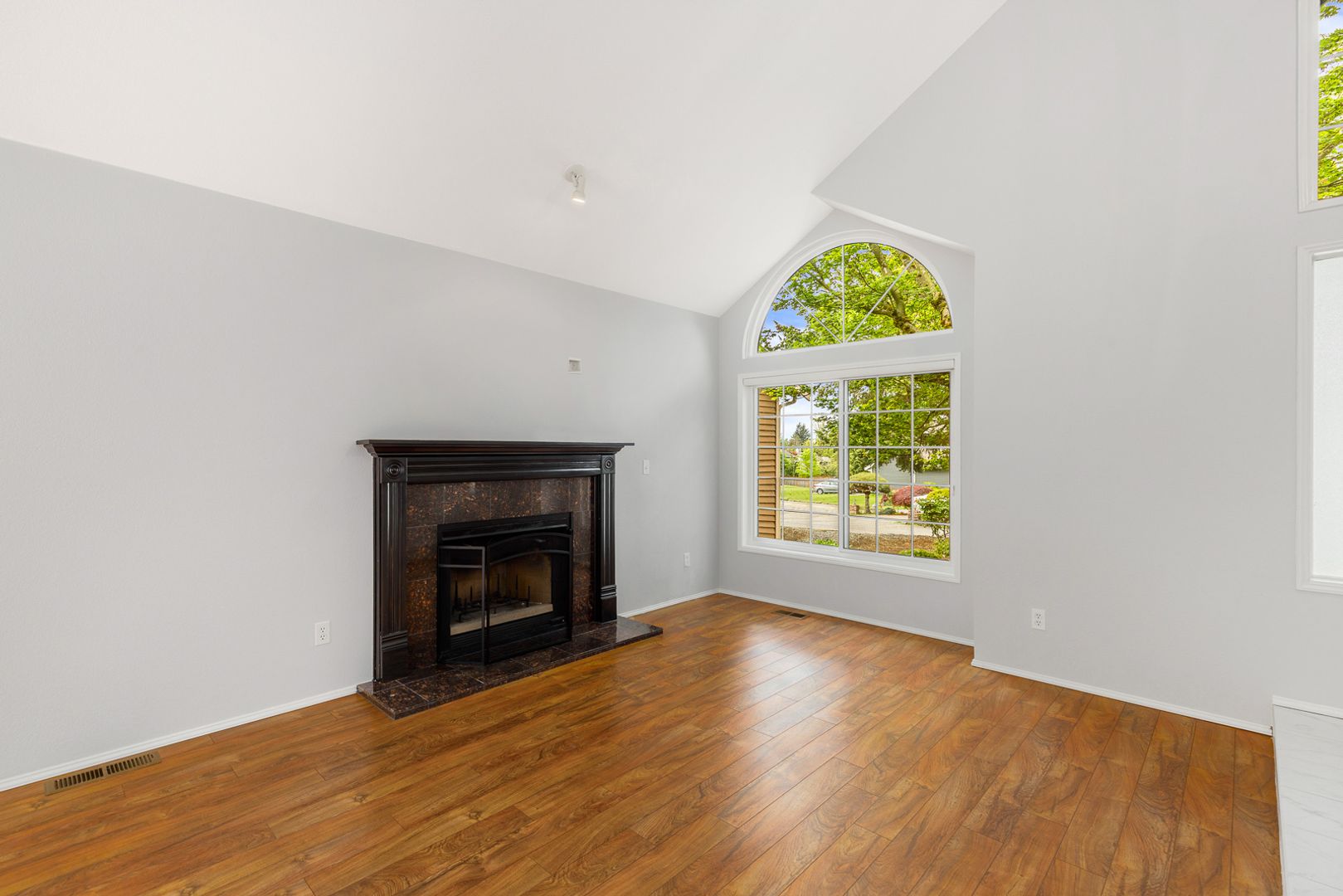 13380 122nd Pl NE, Kirkland, WA photo 4