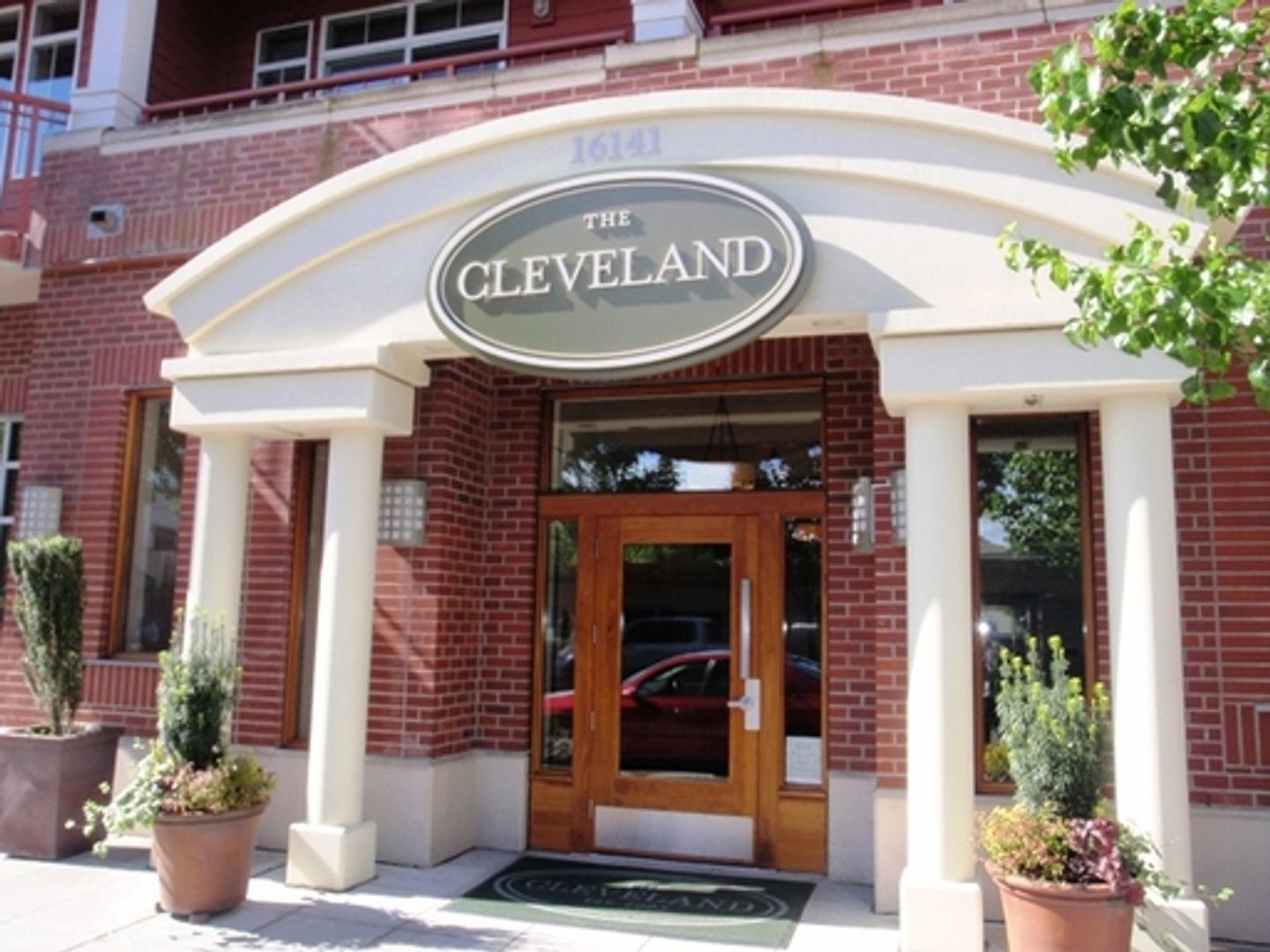 Redmond Condo: 16141 Cleveland St.