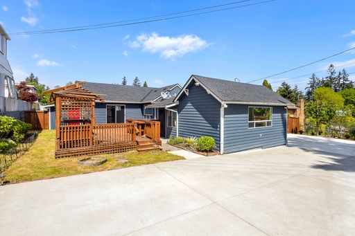 Listing photo thumbnail