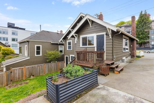 Listing photo thumbnail