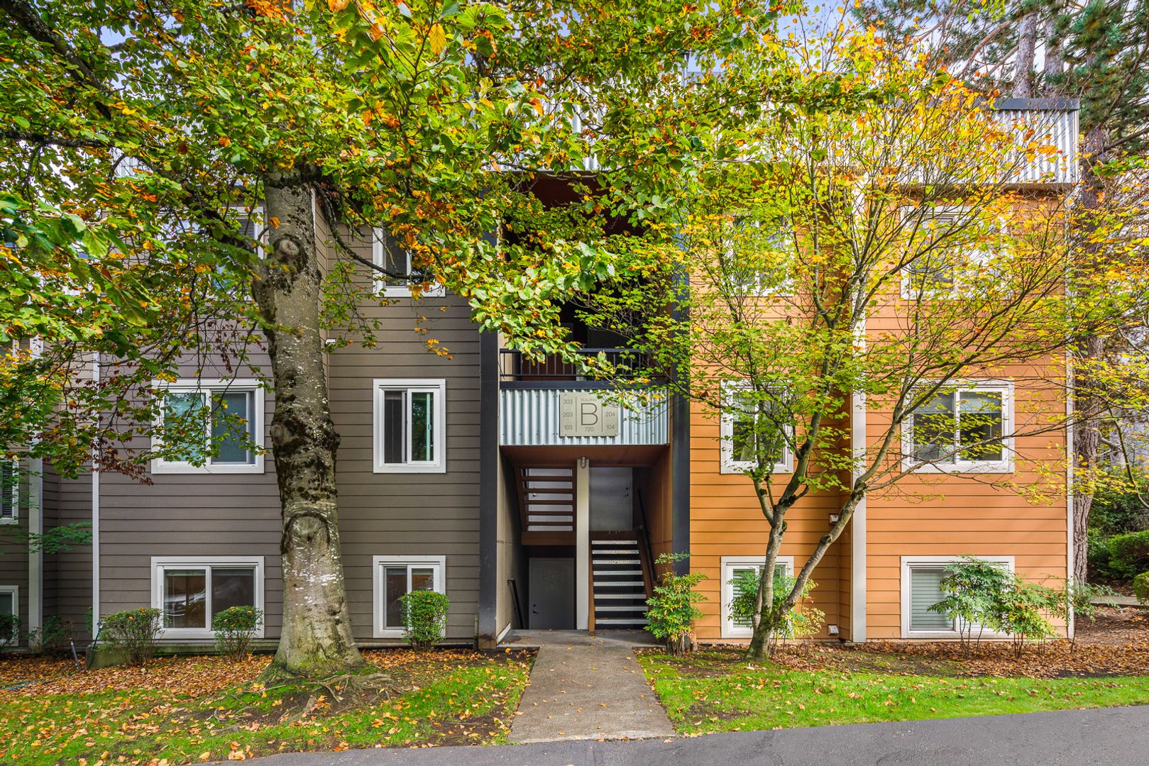 Kirkland Condo: 720 Kirkland Cir.