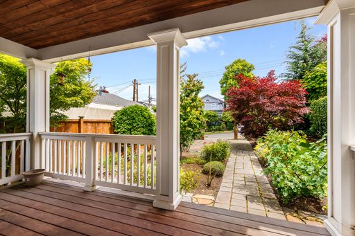 Listing photo thumbnail