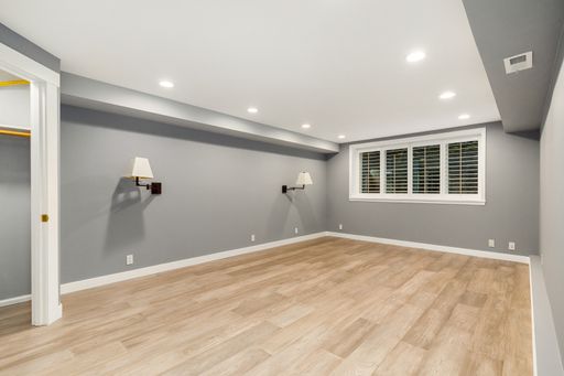 Listing photo thumbnail