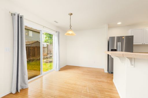 Listing photo thumbnail