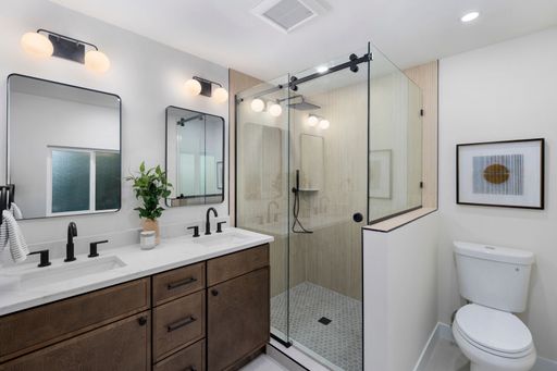 Listing photo thumbnail