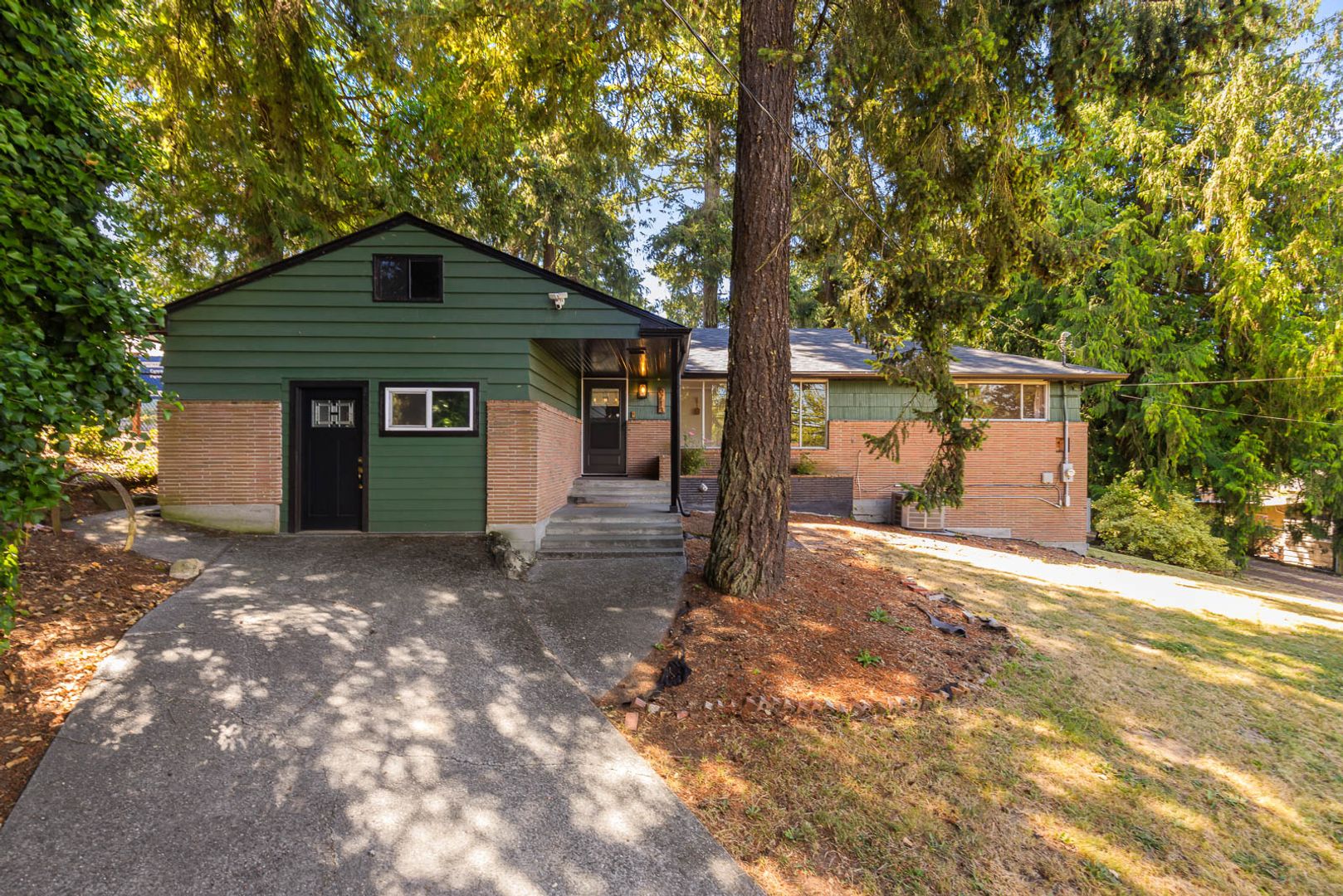 Seattle House: 6713 South 124th St