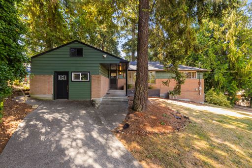 6713 South 124th St, Seattle, WA 98178