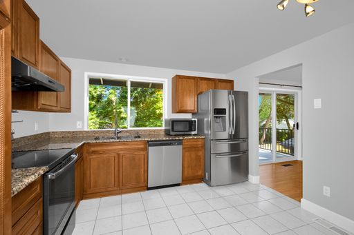 Listing photo thumbnail
