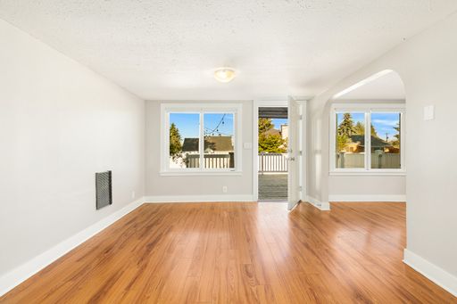 Listing photo thumbnail