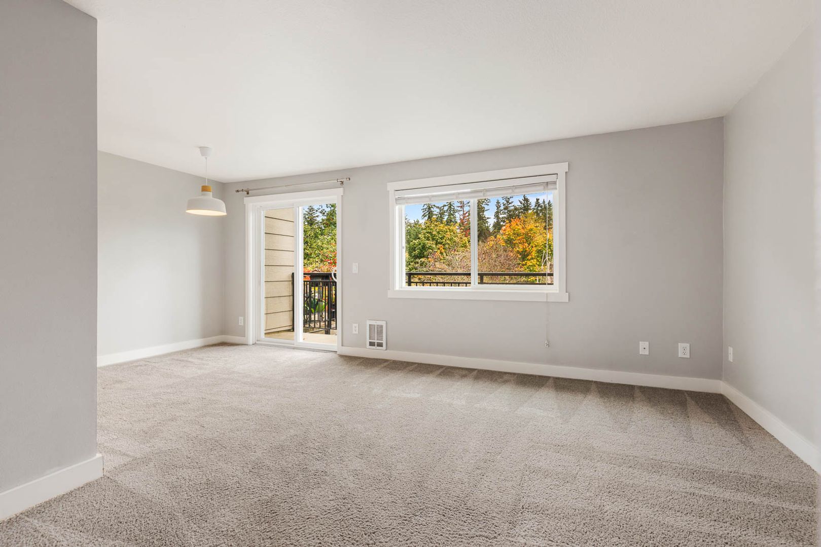 15827 NE Leary Way Unit B211, Redmond, WA photo 2
