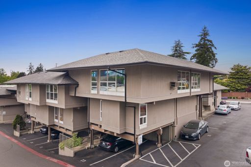952 100th Ave NE, #237, Bellevue, WA 98004