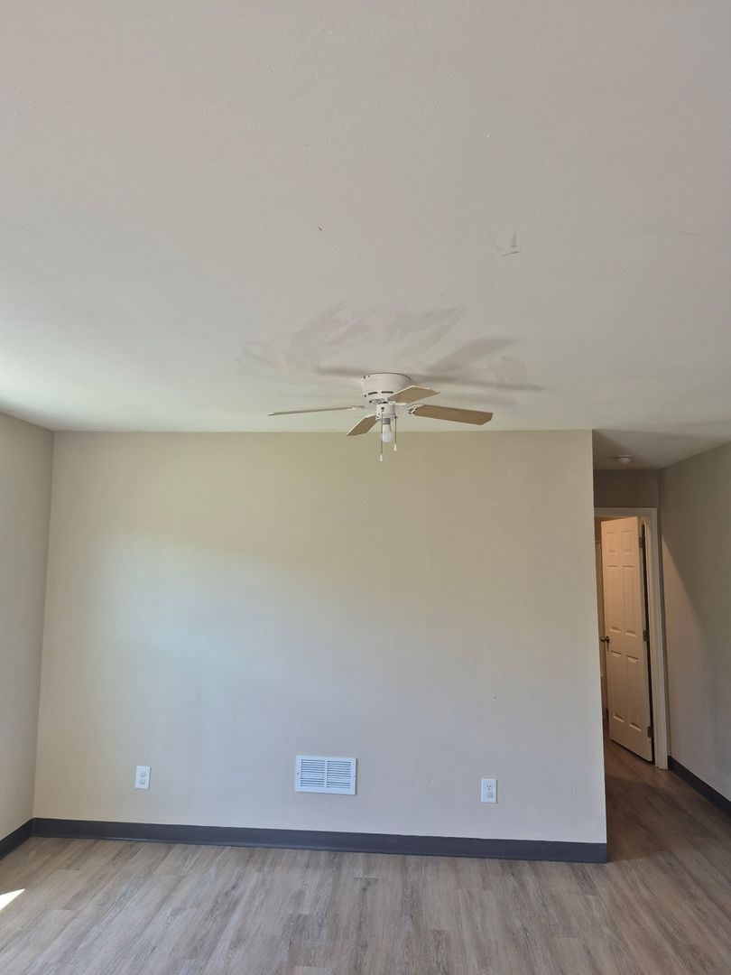 Farmington Apartment: 6104 Busiek Rd