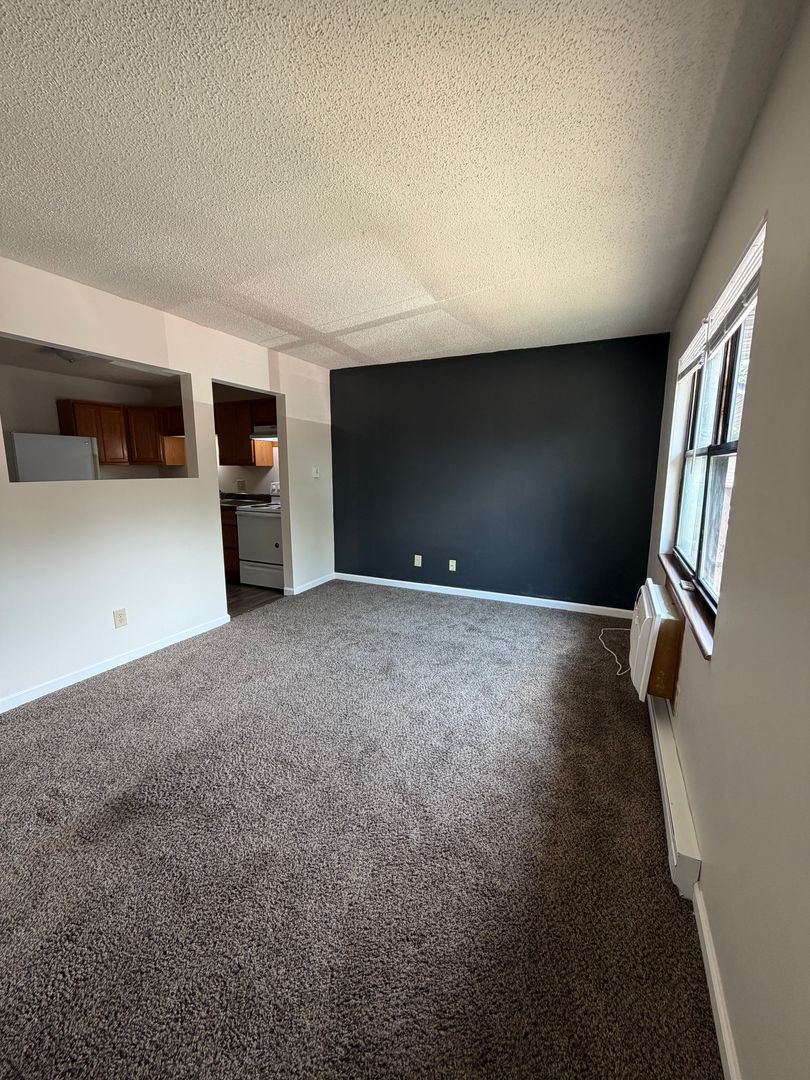 Farmington Apartment: 601 Wallace Rd