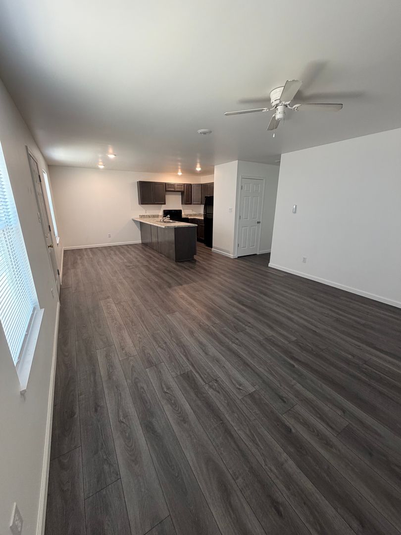 Farmington Apartment: 4826 Red Rooster Rd