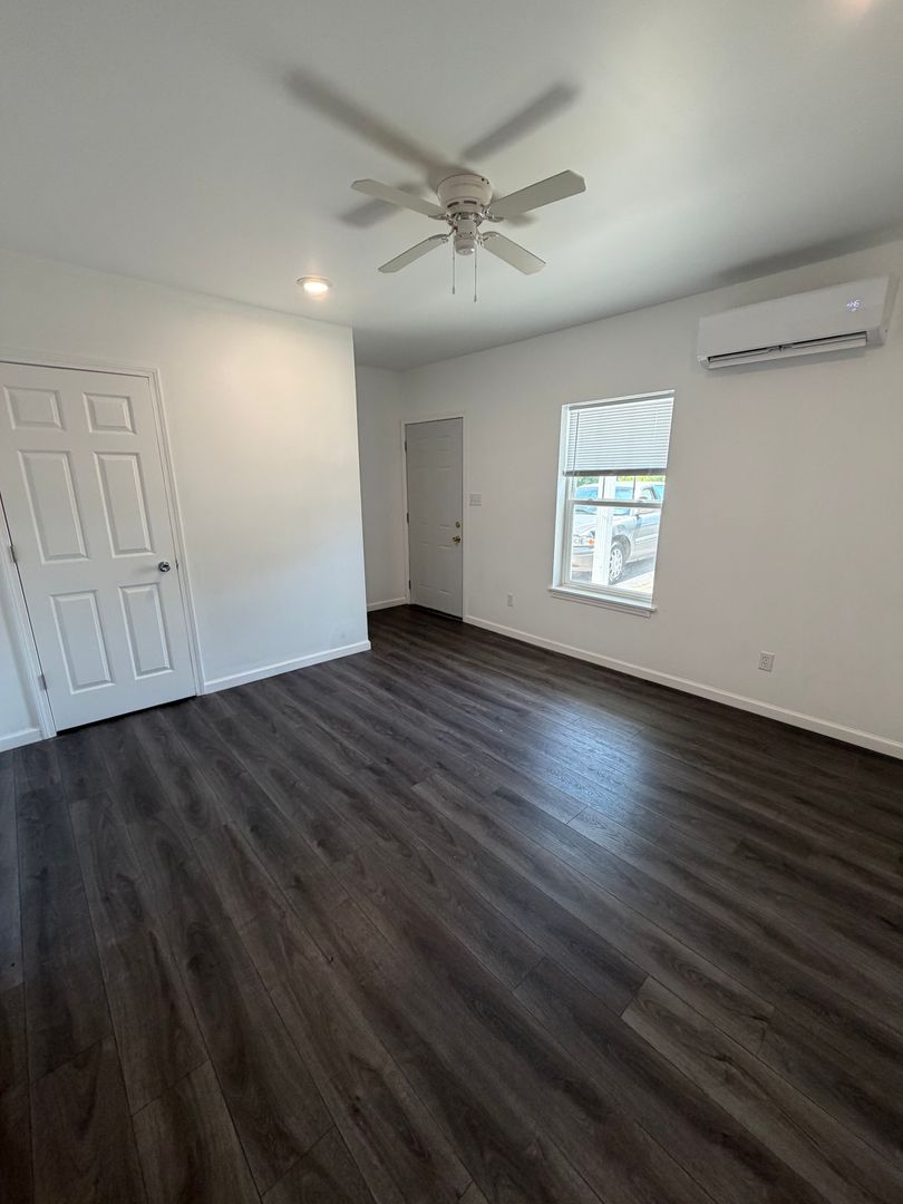 Farmington Apartment: 4826 Red Rooster Rd