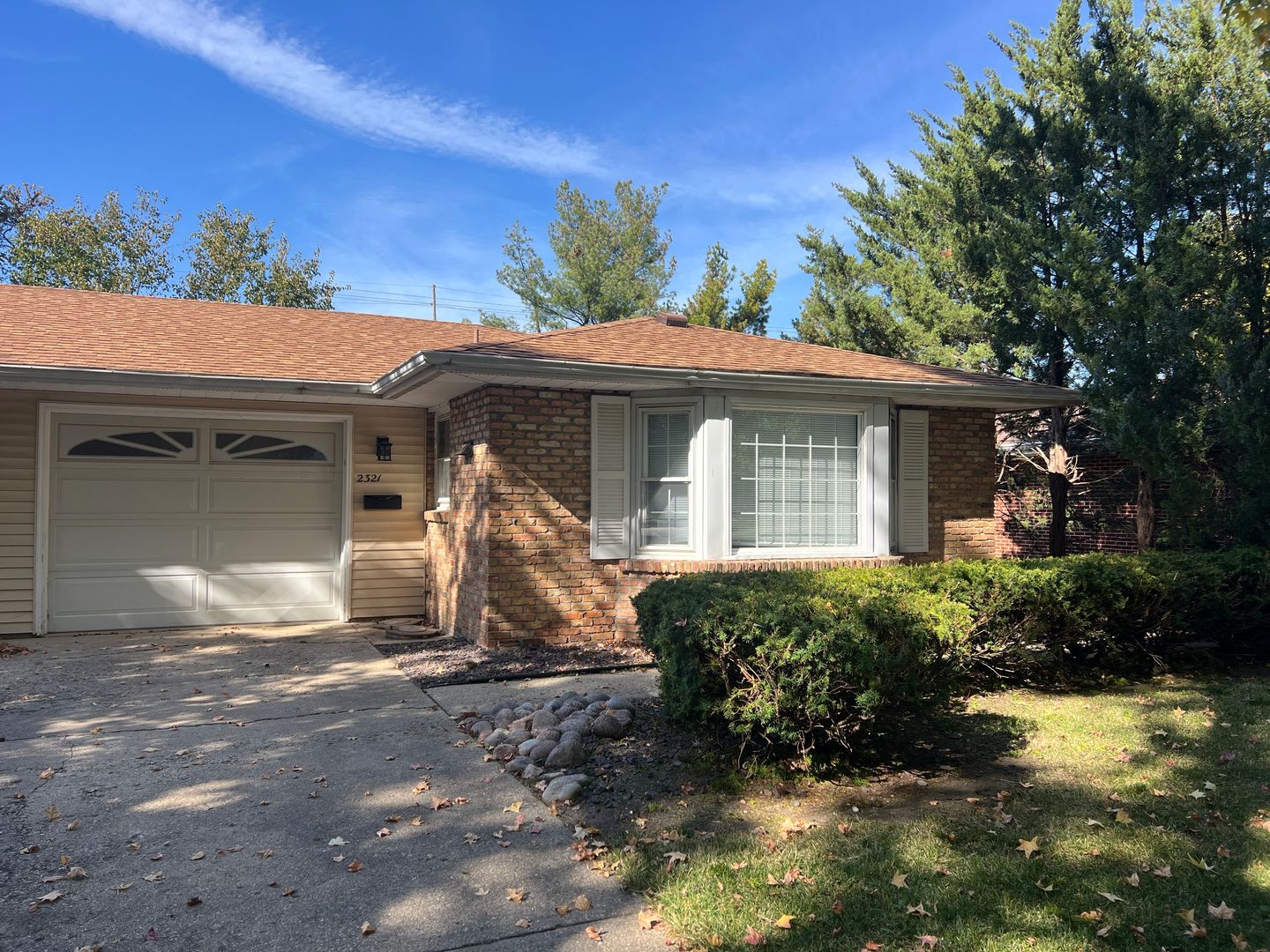 Springfield House: 2321 Lynnhaven
