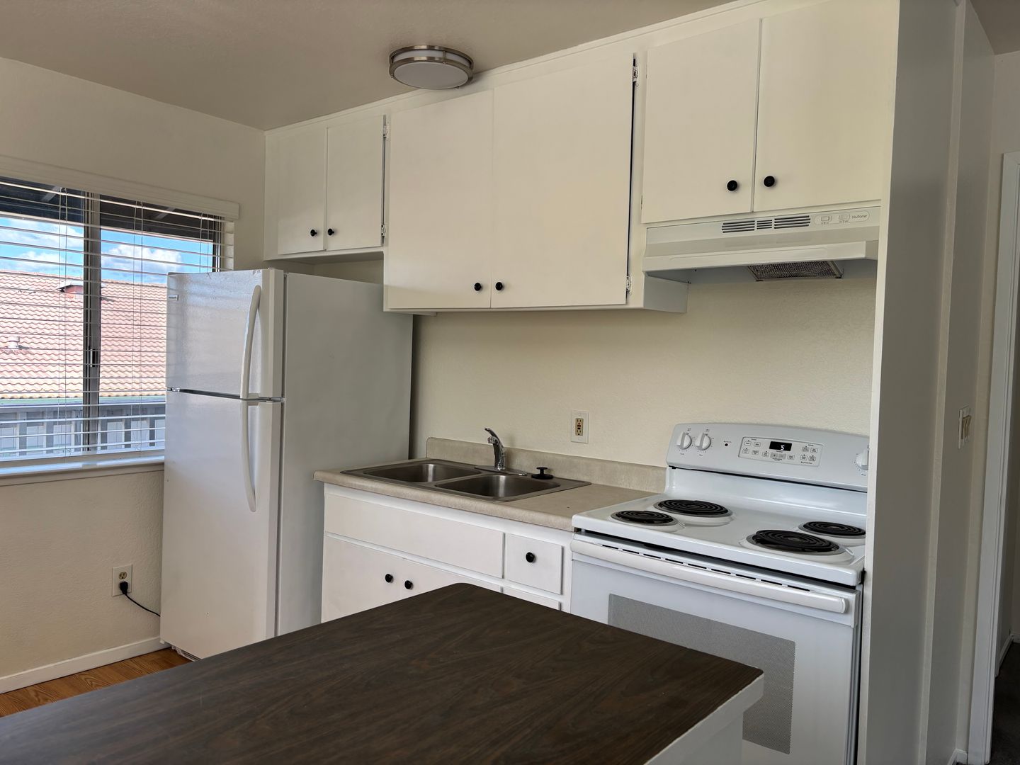 Auburn Apartment: 2449 Cottage Dr