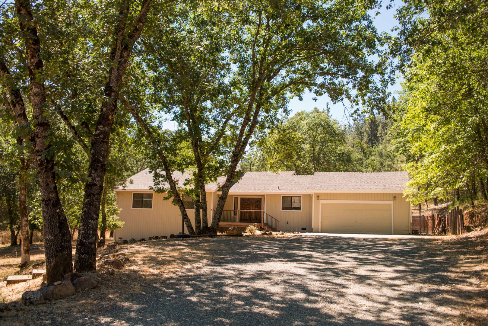 Meadow Vista House: 16320 Loretta Ln