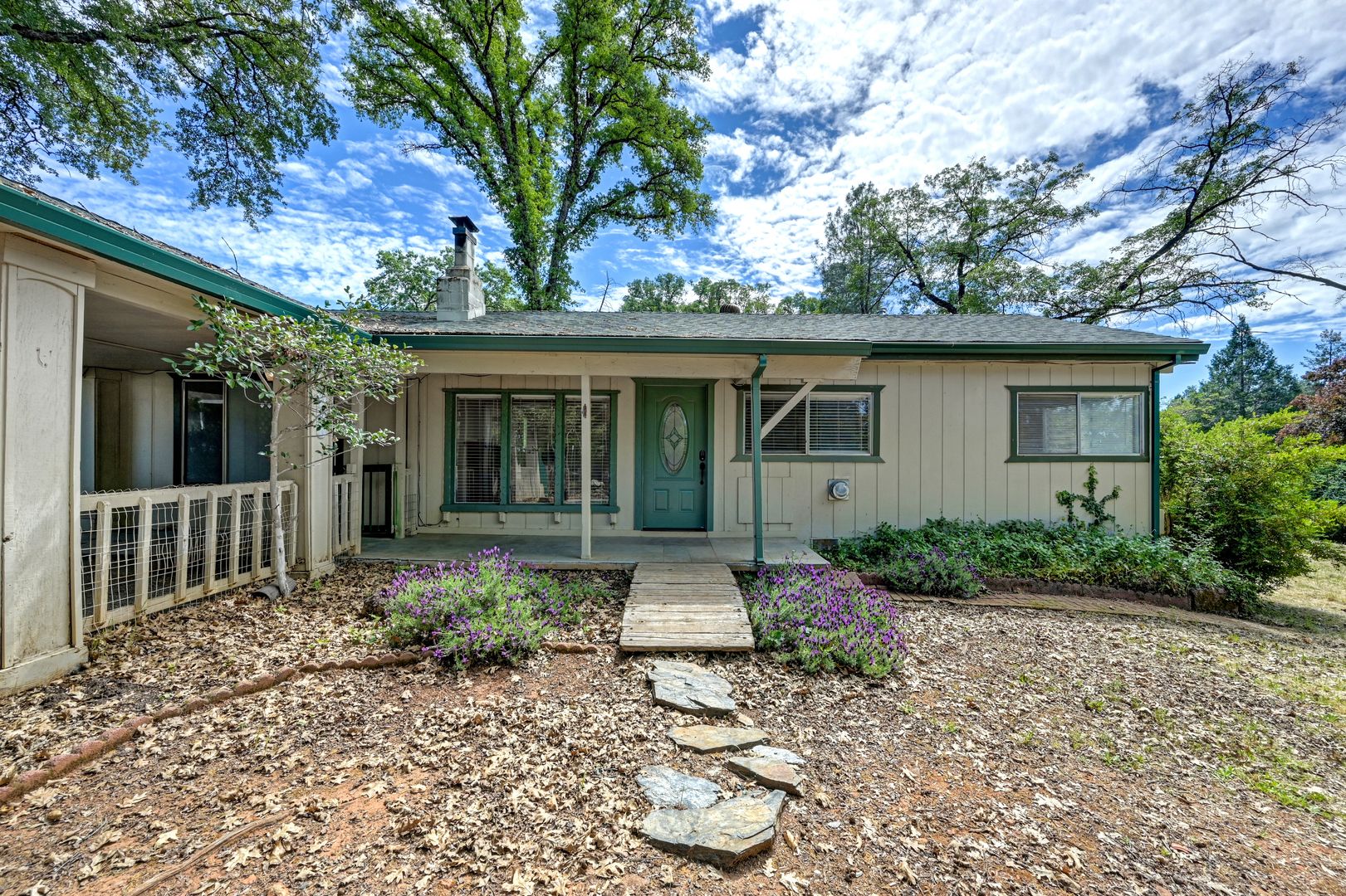 Meadow Vista House: 3210 Manzanita Ln