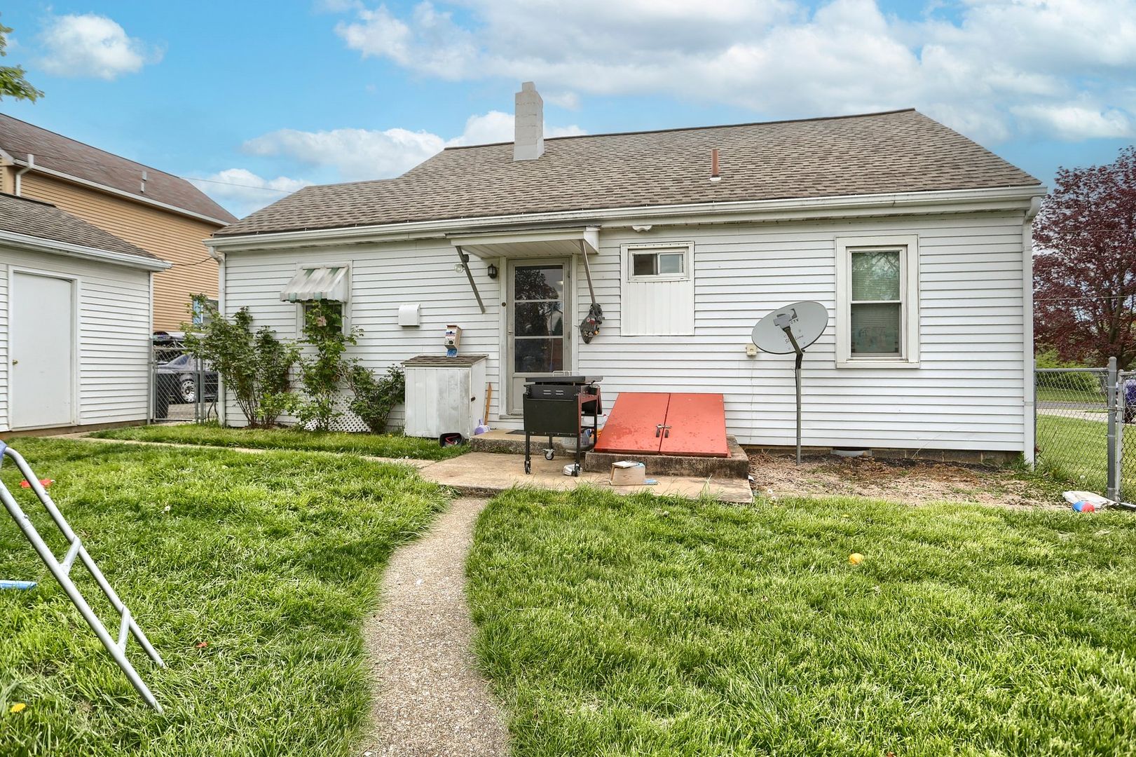 256 Webster Street 23 of 24