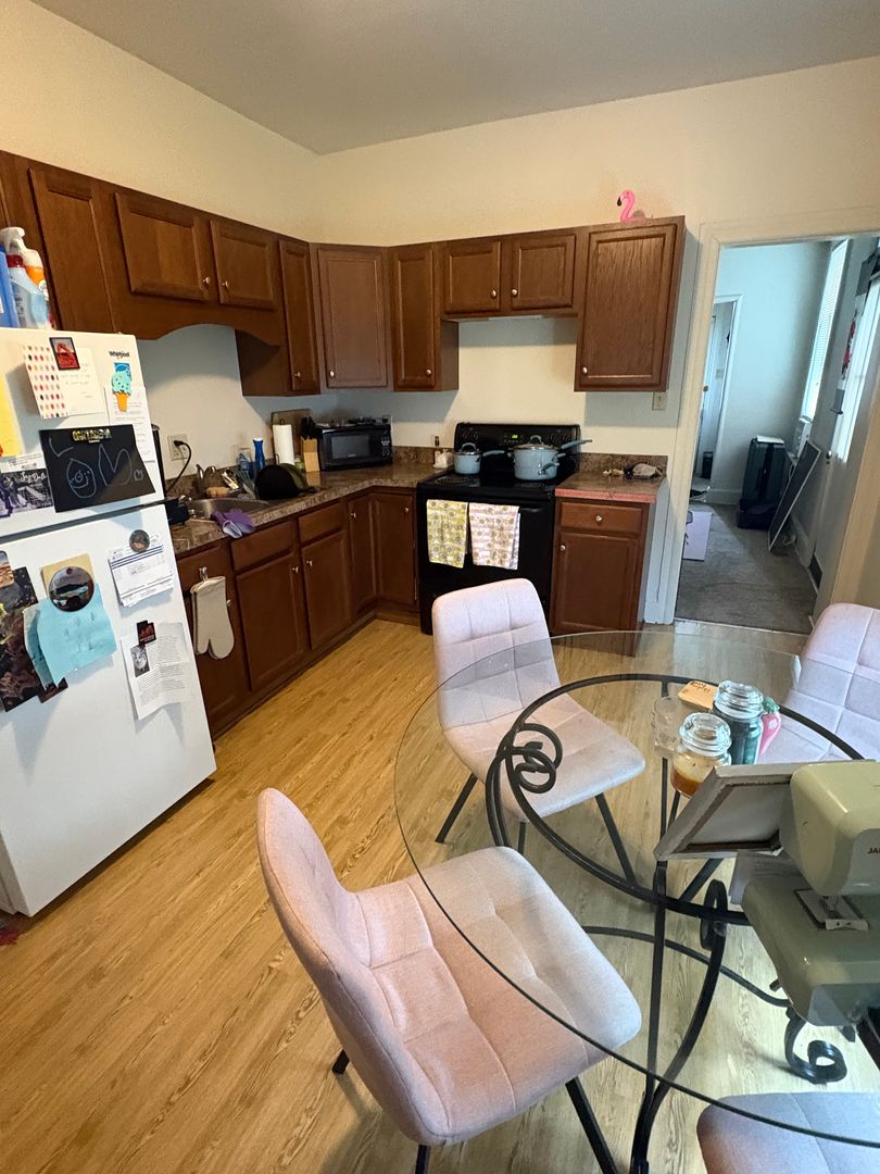 new cumberland Apartment: 406 4th street