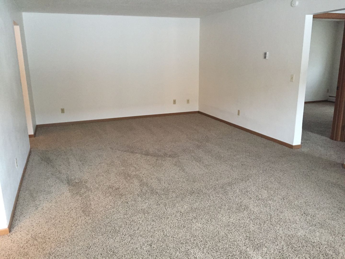 Moorhead Apartment: 924 24th Ave S