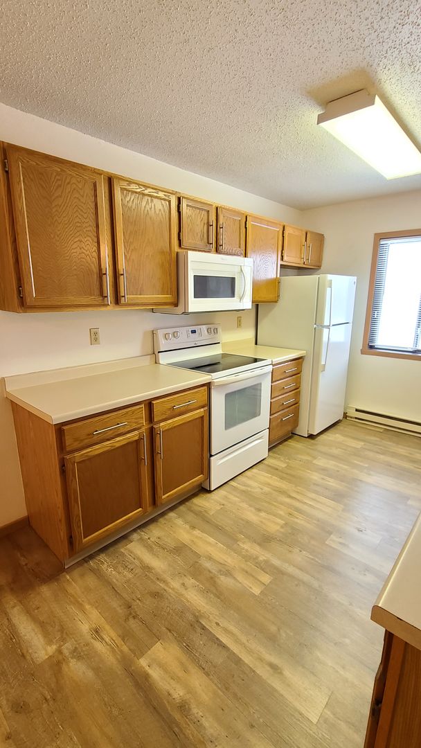 Fargo Apartment: 4902 16th Ave S