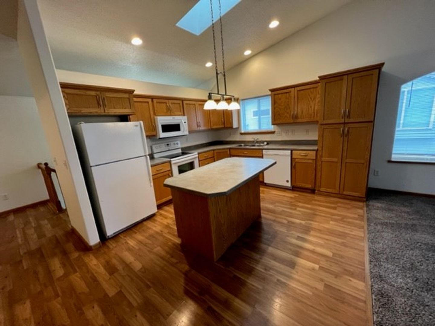 Moorhead House: 1214 37th Ave S