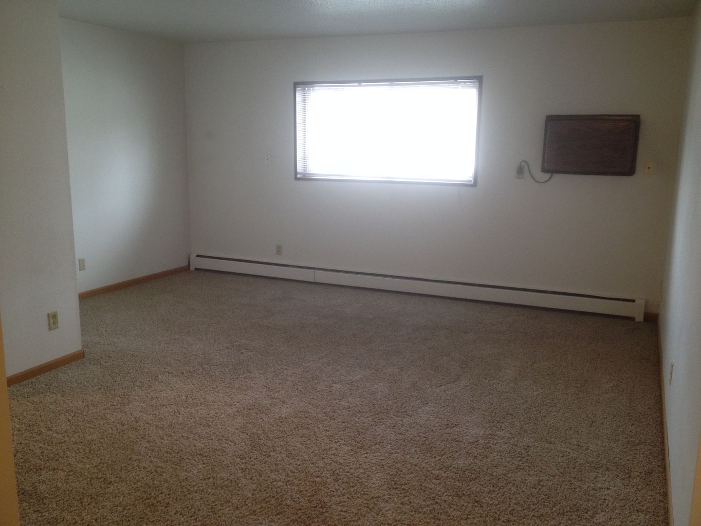 Moorhead Apartment: 1204 27th Ave S
