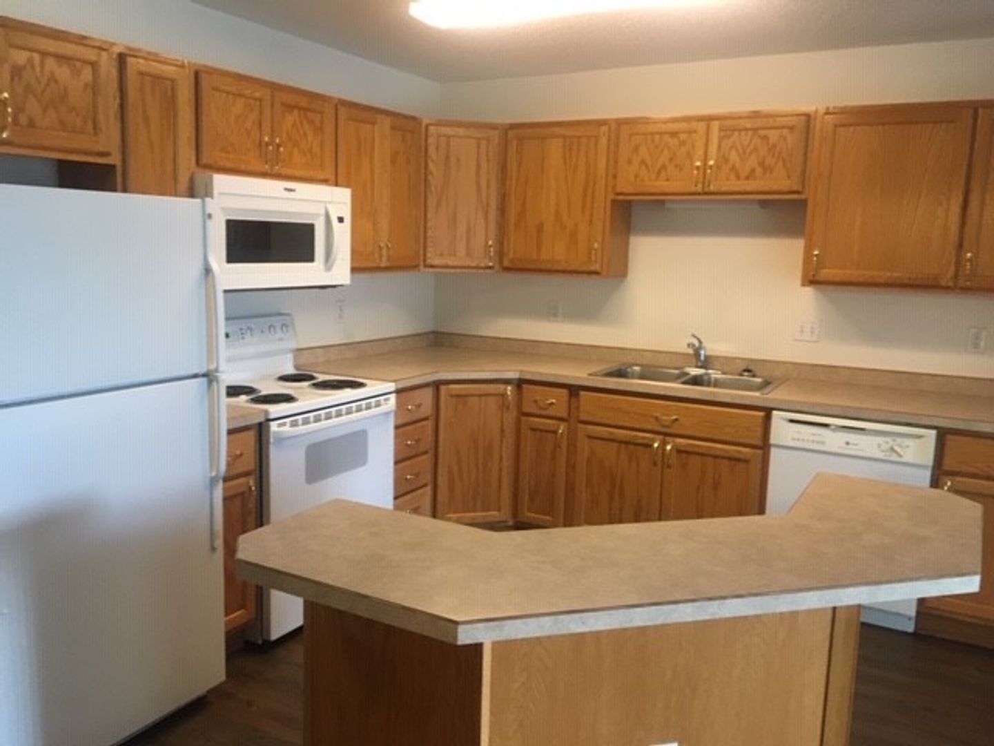 Fargo Apartment: 5002 16th Ave S