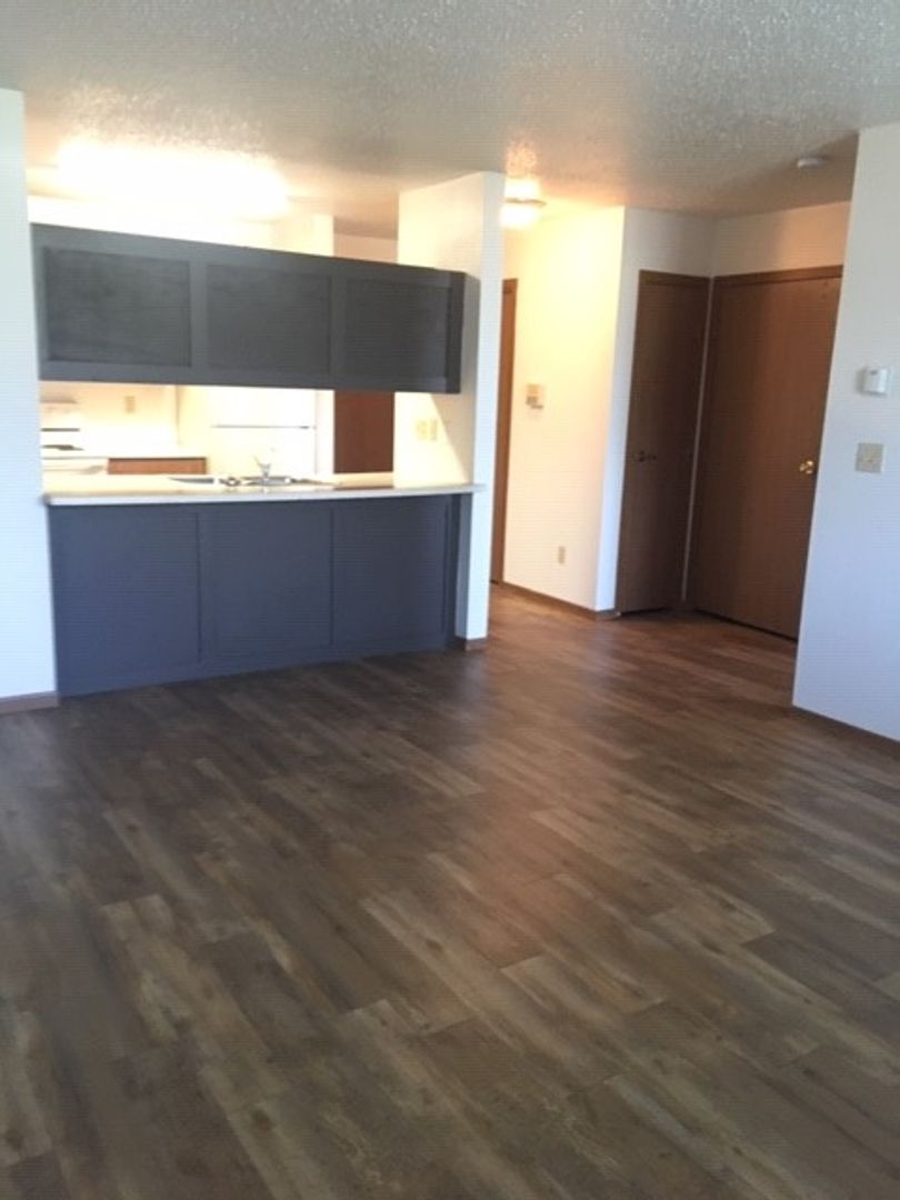 Fargo Apartment: 4602 16th Ave S