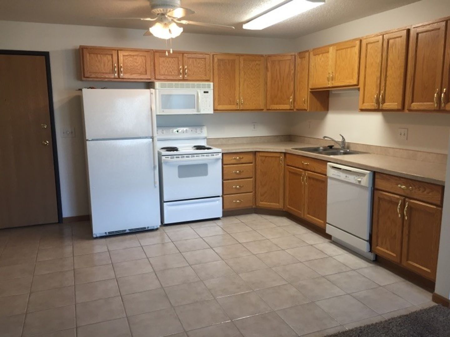 Fargo Apartment: 5002 16th Ave S