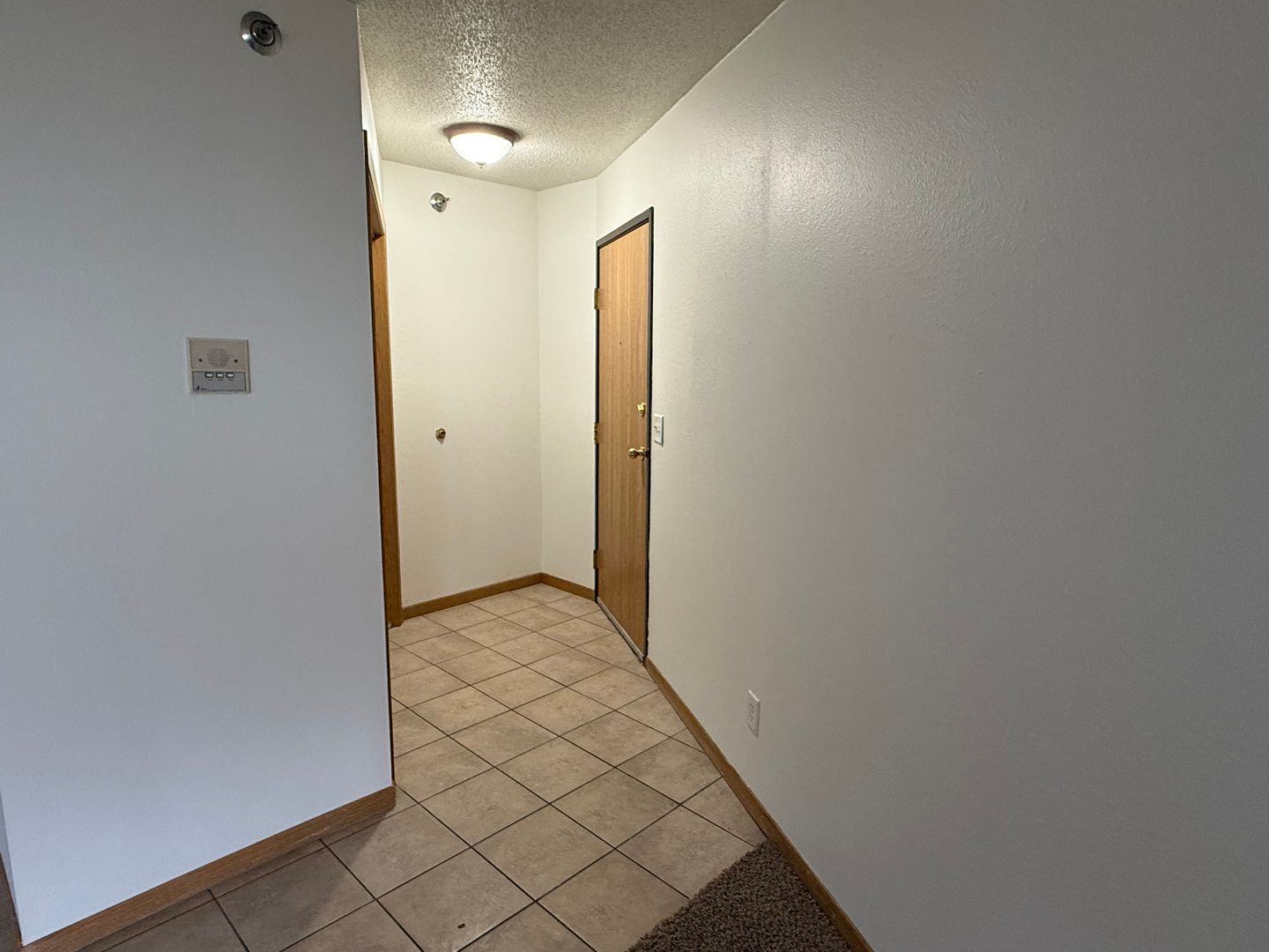 Moorhead Apartment: 1114 27th Ave S