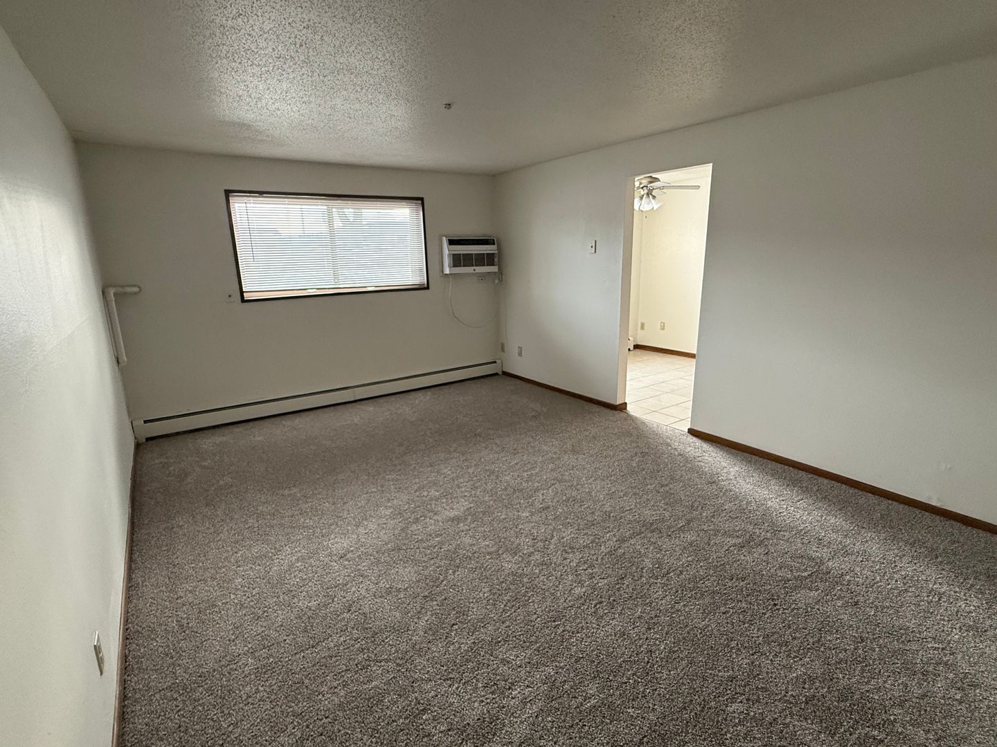 Moorhead Apartment: 1122 27th Ave S