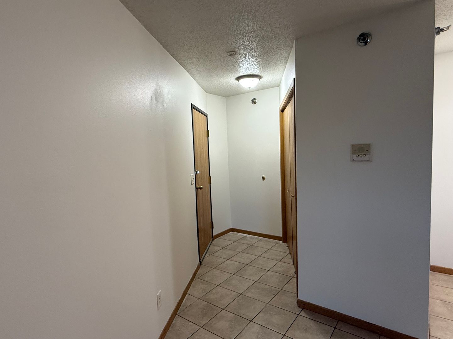 Moorhead Apartment: 1114 27th Ave S