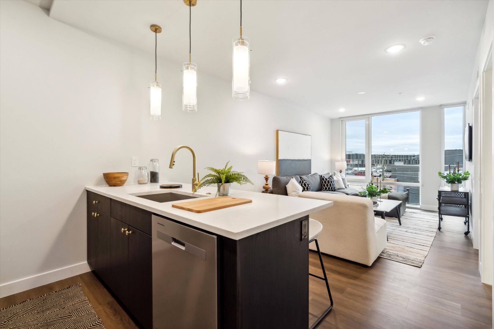 Philadelphia Apartment: 1102 Germantown Avenue