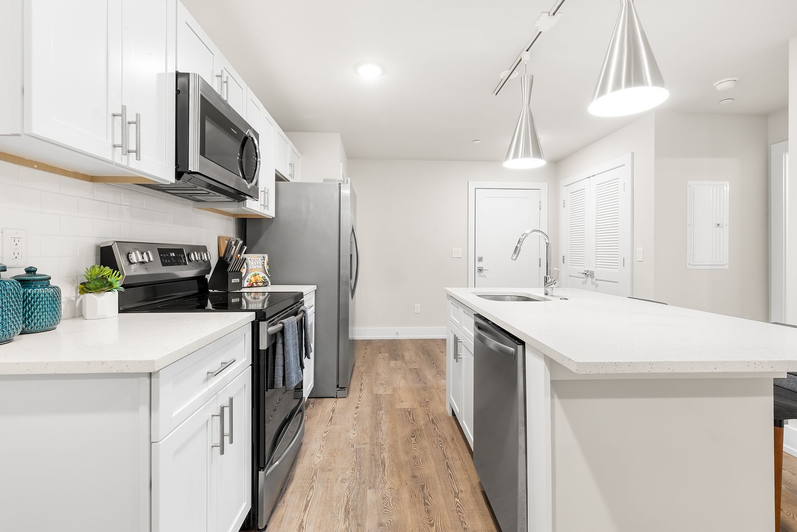 Philadelphia Apartment: 214 Vine Street